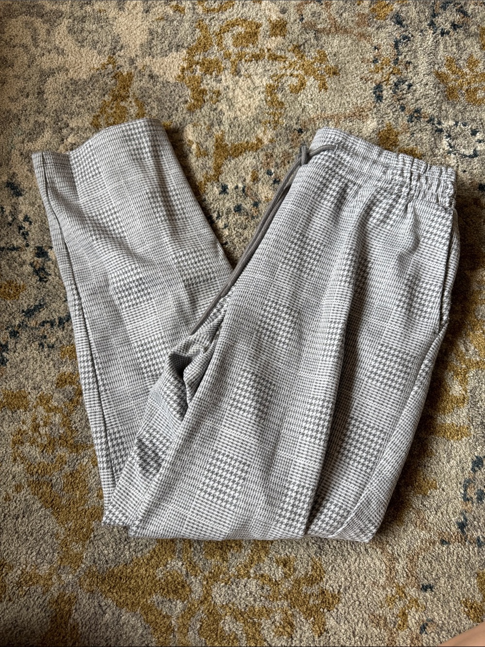 a new day Gray & White Houndstooth Pants